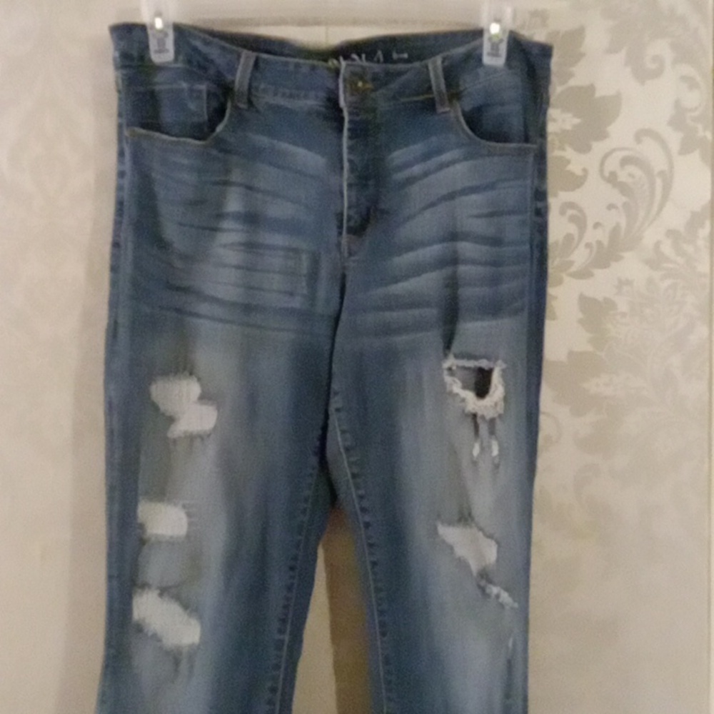 Hannah Distressed Stretchy Jeans 14